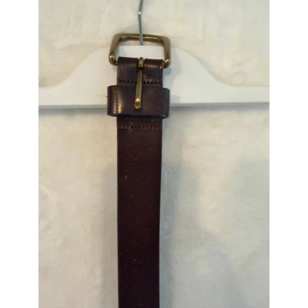 Duluth Trading Co Mens Brown Leather Belt Size 42 Made in USA 80016 Brass Buckle